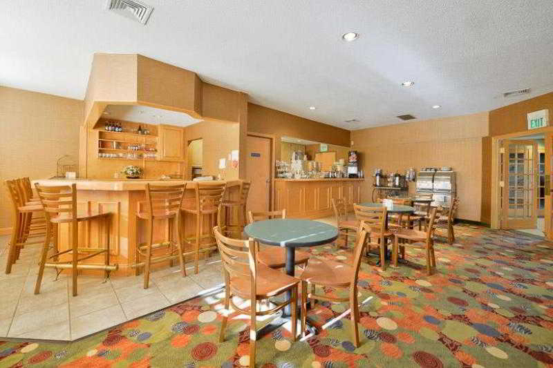 Best Western Circus City Inn Peru Экстерьер фото