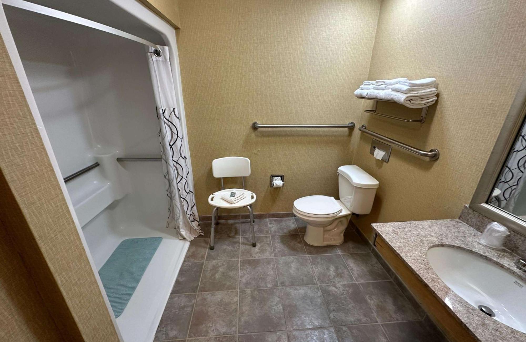 Best Western Circus City Inn Peru Экстерьер фото