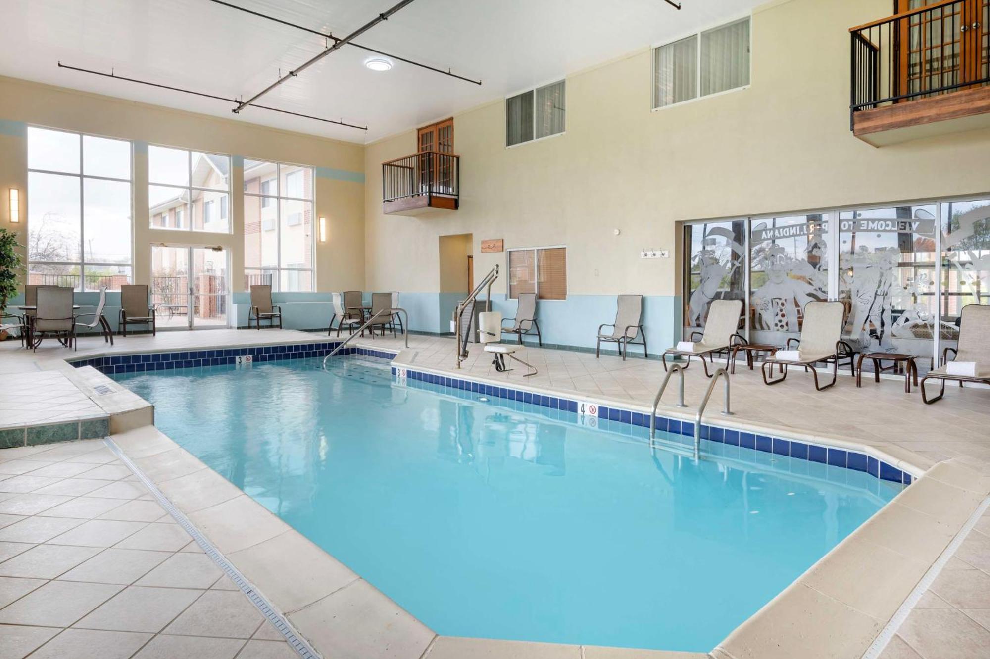 Best Western Circus City Inn Peru Экстерьер фото