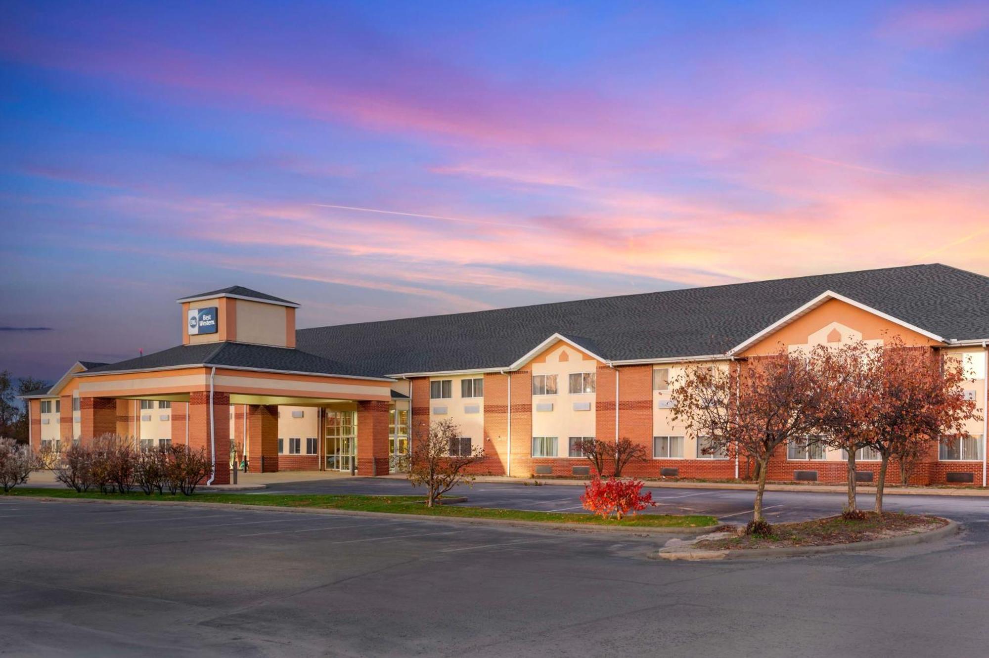 Best Western Circus City Inn Peru Экстерьер фото